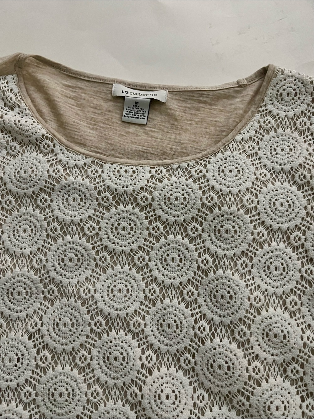 Liz Claiborne Cream Lace Look Front 3/4 Sleeve Top Size M - Picture 7 of 7
